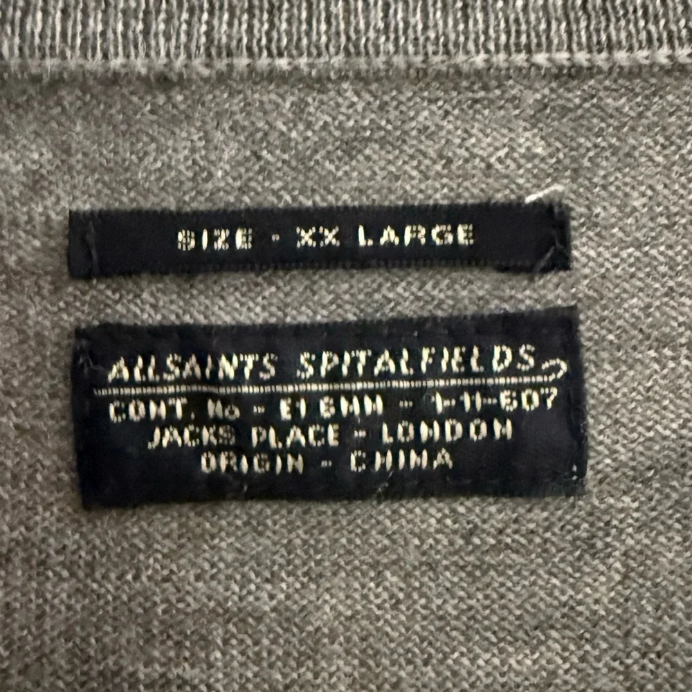 AllSaints Men’s Mode Merino Wool V-Neck Ramskull Sweater‎ Gray XXL